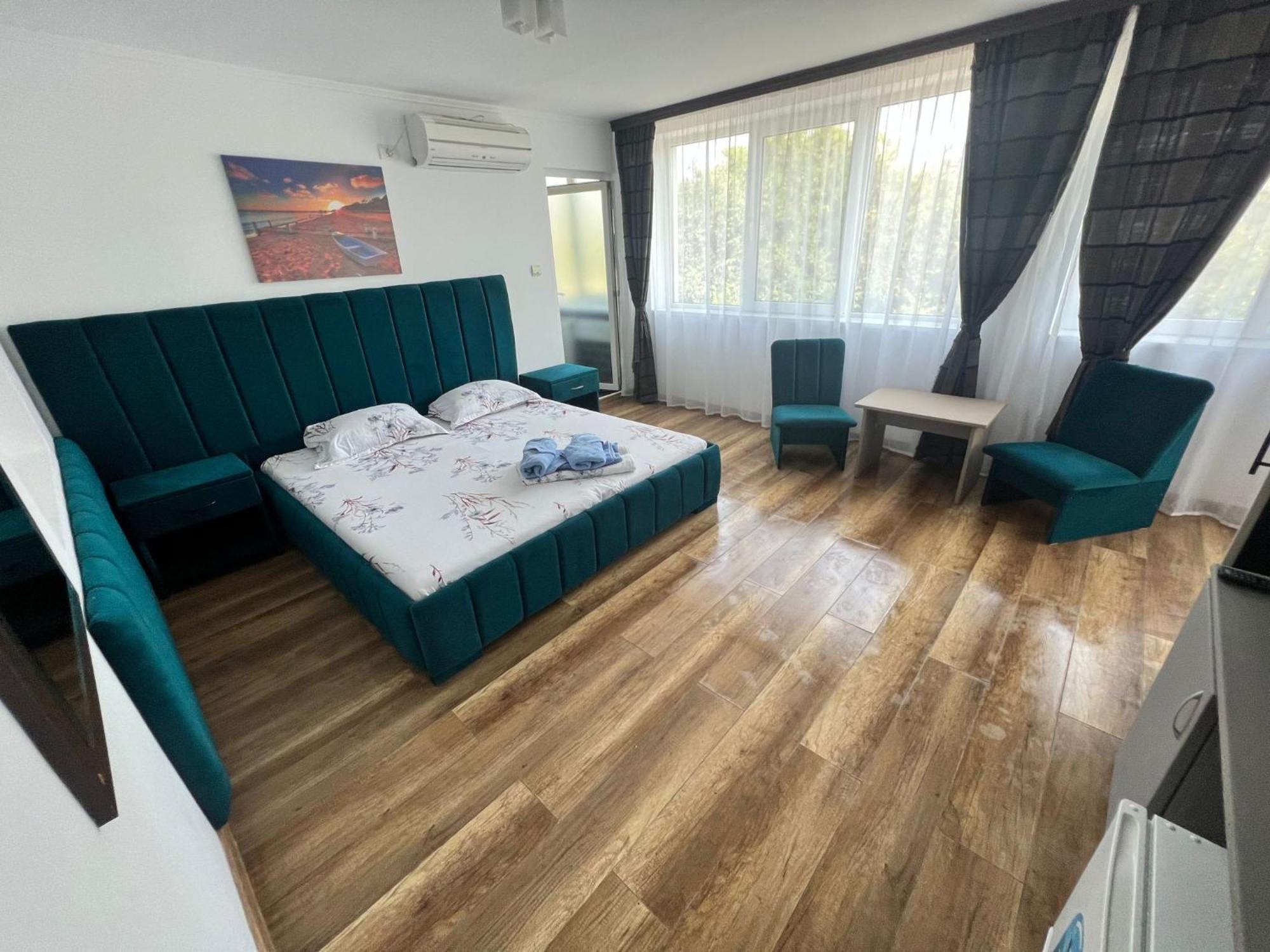 Готель Cool Breeze - Mamaia Nord Неводарі Екстер'єр фото